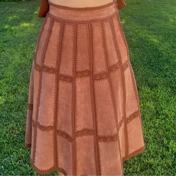 RUFFIAN’S - Women’s vintage 1960s Ruffians brown suede leather - Picture 2 of 13